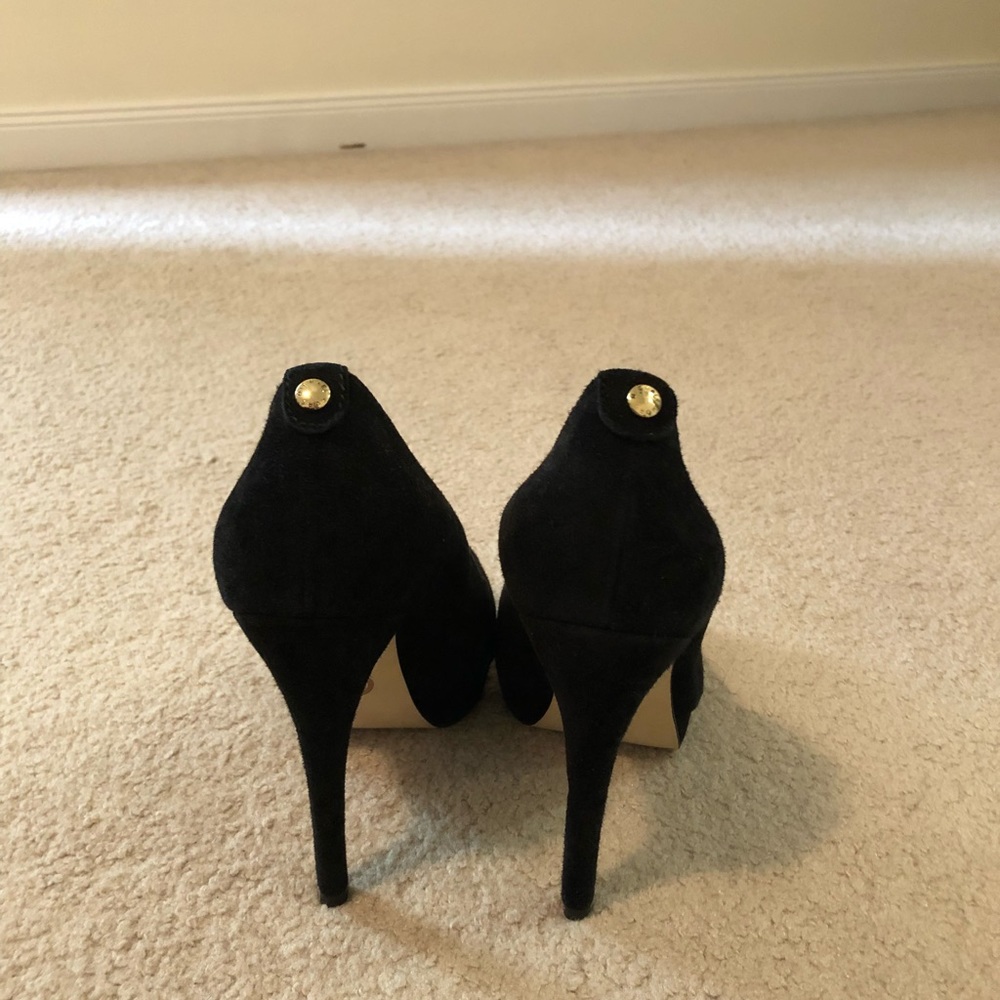 BEAUTIFUL Michael Kors black suade heels - Picture 4 of 5